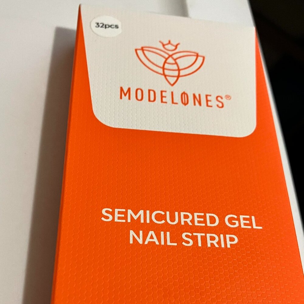 Semi Cured Gel Nail Strips 32 pcs Sheer Gel Polish UV Be a dashing diva